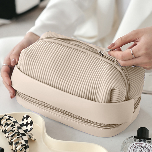 Stylish PU Leather Makeup Bag - Large Capacity Cream Toast Travel Cosmetic Organizer, Water-Resistant Toiletry Bag (Beige)